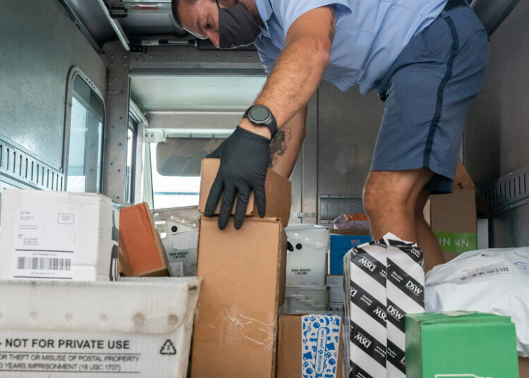 Online shopping, viruses in winter, the stock market: your briefing on Monday evening